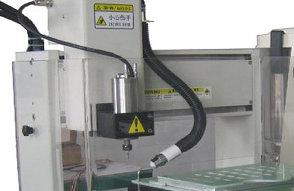 Optional ion air gun,ion wind is generated during the cutting process of the machine, which can eliminate static electricity generated on the PCB during cutting.